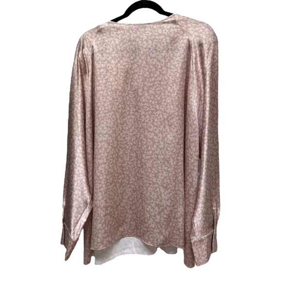 New Vince Feathered Petal Tie Neck Silk Blouse In Yarrow Floral - Picture 3 of 7